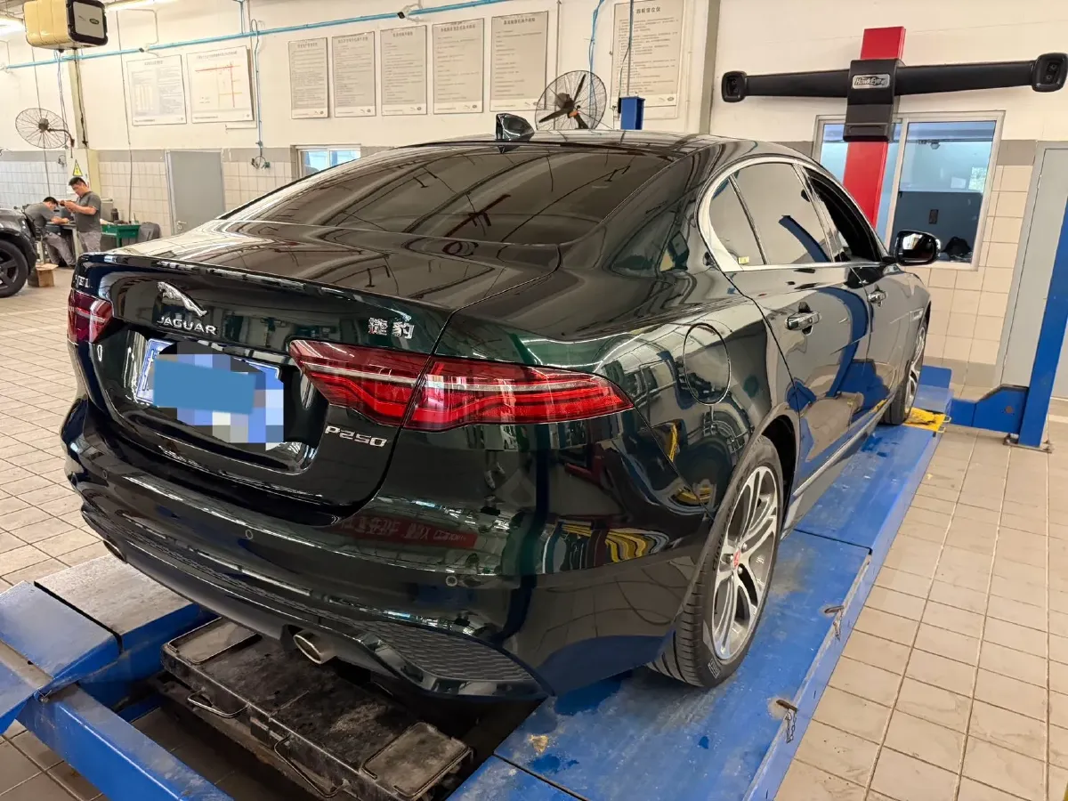 2023 Jaguar XEL 2.0T 250HP L4 8AT,autocango,china used car exporter,china ev exporter,chinese used car exporter,chinese used ev exporter