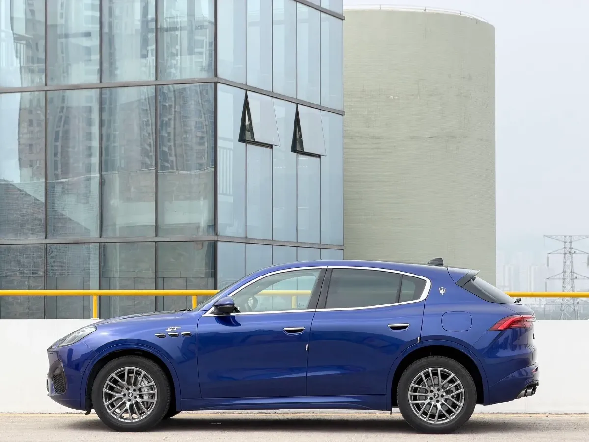 2023 Maserati Grecale 2.0T 300HP L4 8AT,autocango,china used car exporter,china ev exporter,chinese used car exporter,chinese used ev exporter