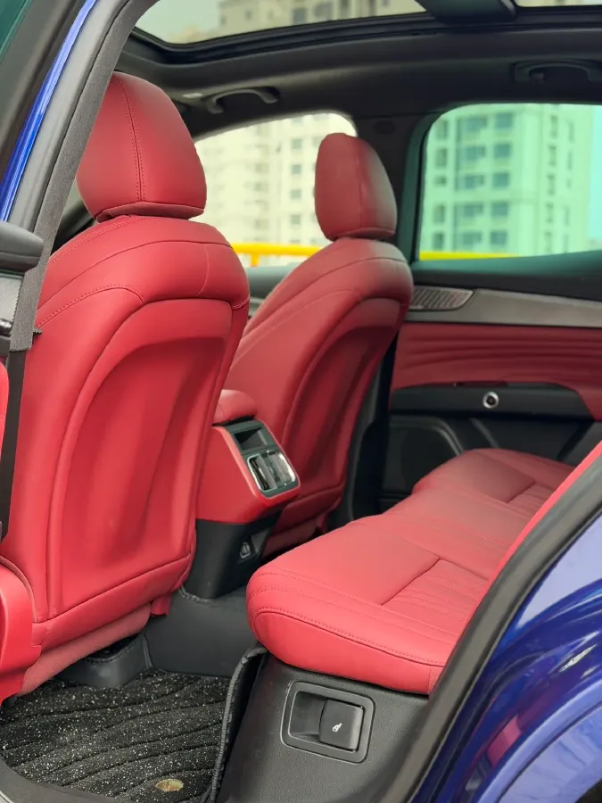 2023 Maserati Grecale 2.0T 300HP L4 8AT,autocango,china used car exporter,china ev exporter,chinese used car exporter,chinese used ev exporter