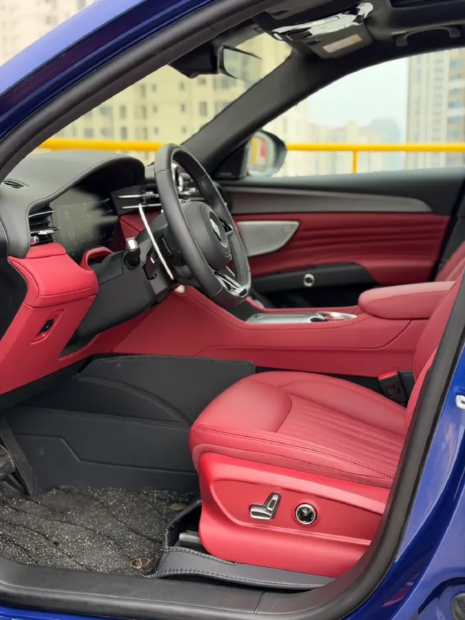 2023 Maserati Grecale 2.0T 300HP L4 8AT,autocango,china used car exporter,china ev exporter,chinese used car exporter,chinese used ev exporter