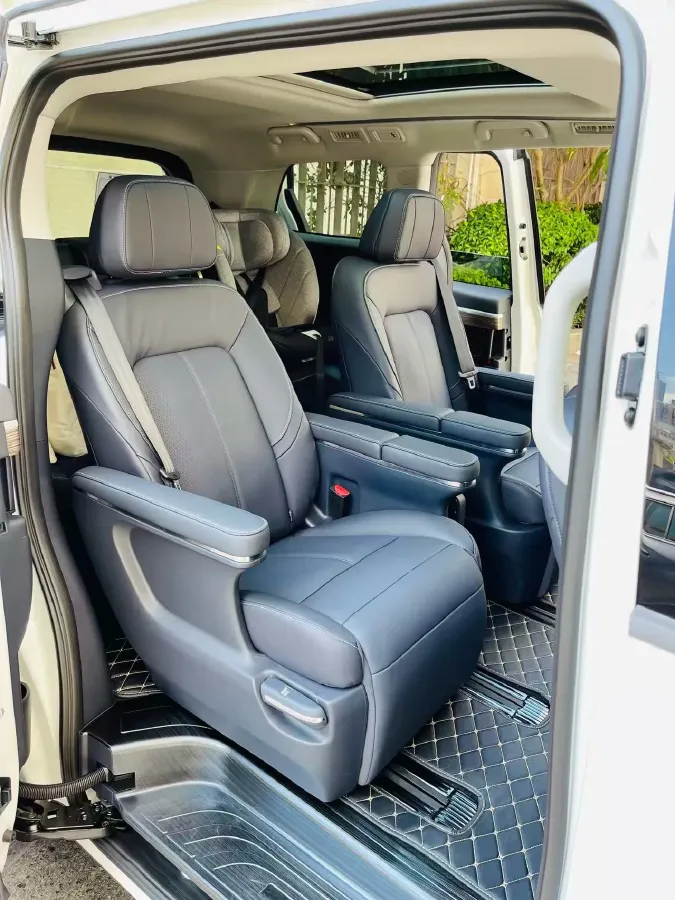 2021 GAC Trumpchi M8 2.0T 252HP L4 8AT,autocango,china used car exporter,china ev exporter,chinese used car exporter,chinese used ev exporter