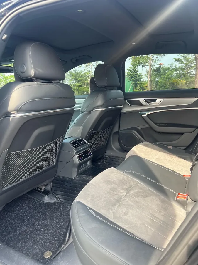 2023 Audi A6L 2.0T 245HP L4 7DCT,autocango,china used car exporter,china ev exporter,chinese used car exporter,chinese used ev exporter