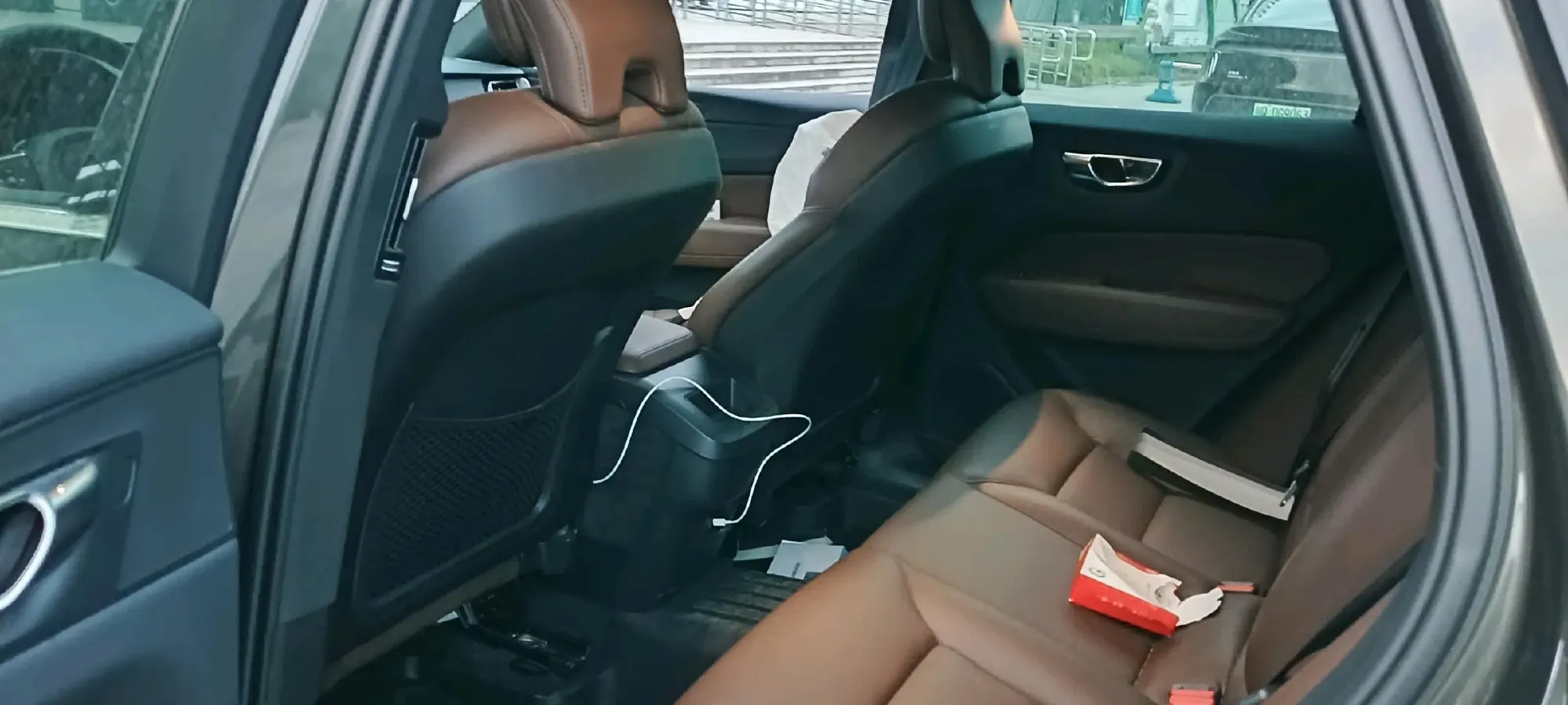 2020 Volvo XC60 2.0T 254HP L4 8AT,autocango,china used car exporter,china ev exporter,chinese used car exporter,chinese used ev exporter