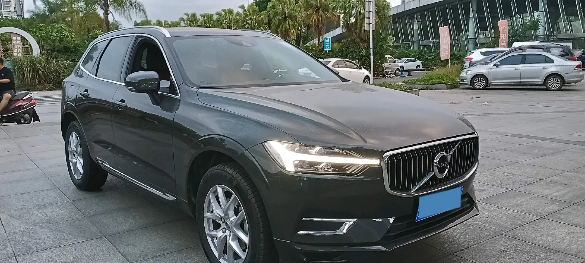 2020 Volvo XC60 2.0T 254HP L4 8AT,autocango,china used car exporter,china ev exporter,chinese used car exporter,chinese used ev exporter