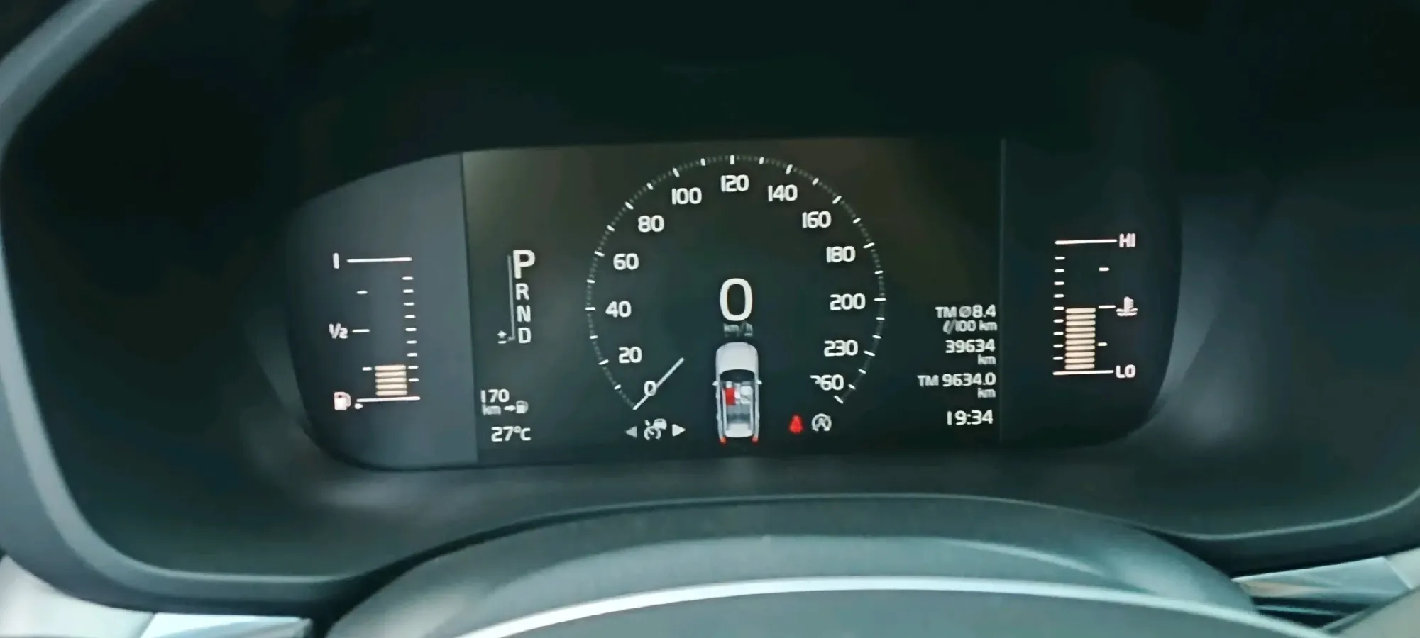 2020 Volvo XC60 2.0T 254HP L4 8AT,autocango,china used car exporter,china ev exporter,chinese used car exporter,chinese used ev exporter