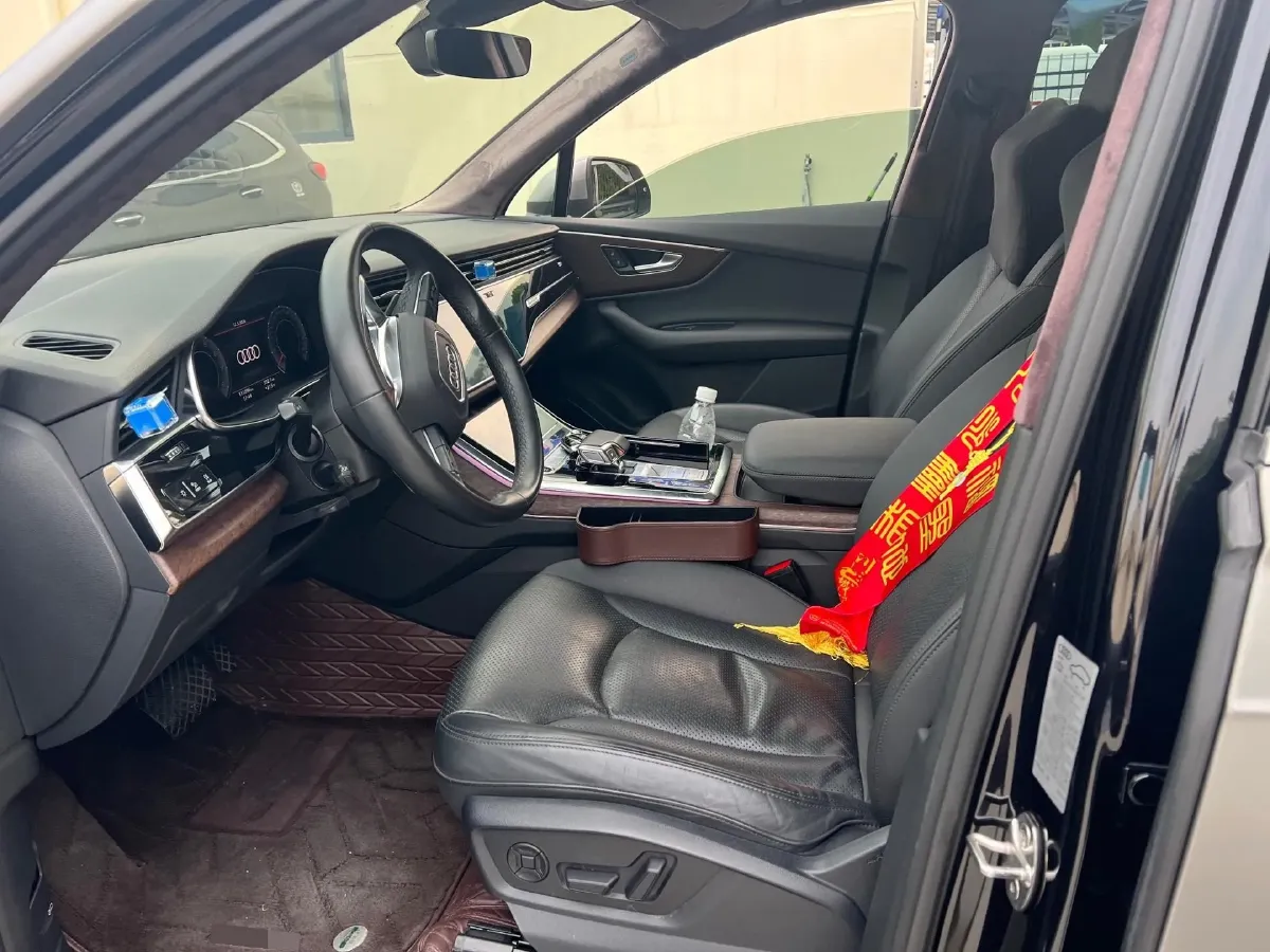 2021 Audi Q7 2.0T 245HP L4 8AT,autocango,china used car exporter,china ev exporter,chinese used car exporter,chinese used ev exporter
