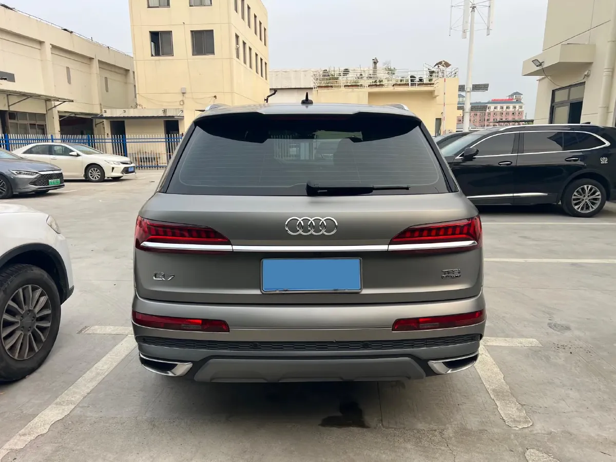 2021 Audi Q7 2.0T 245HP L4 8AT,autocango,china used car exporter,china ev exporter,chinese used car exporter,chinese used ev exporter