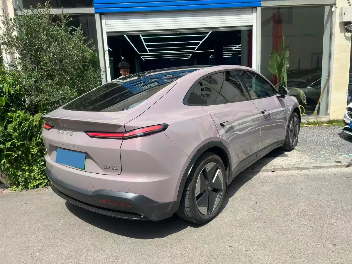 2024 IM L6 BEV 75KWH,autocango,china used car exporter,china ev exporter,chinese used car exporter,chinese used ev exporter