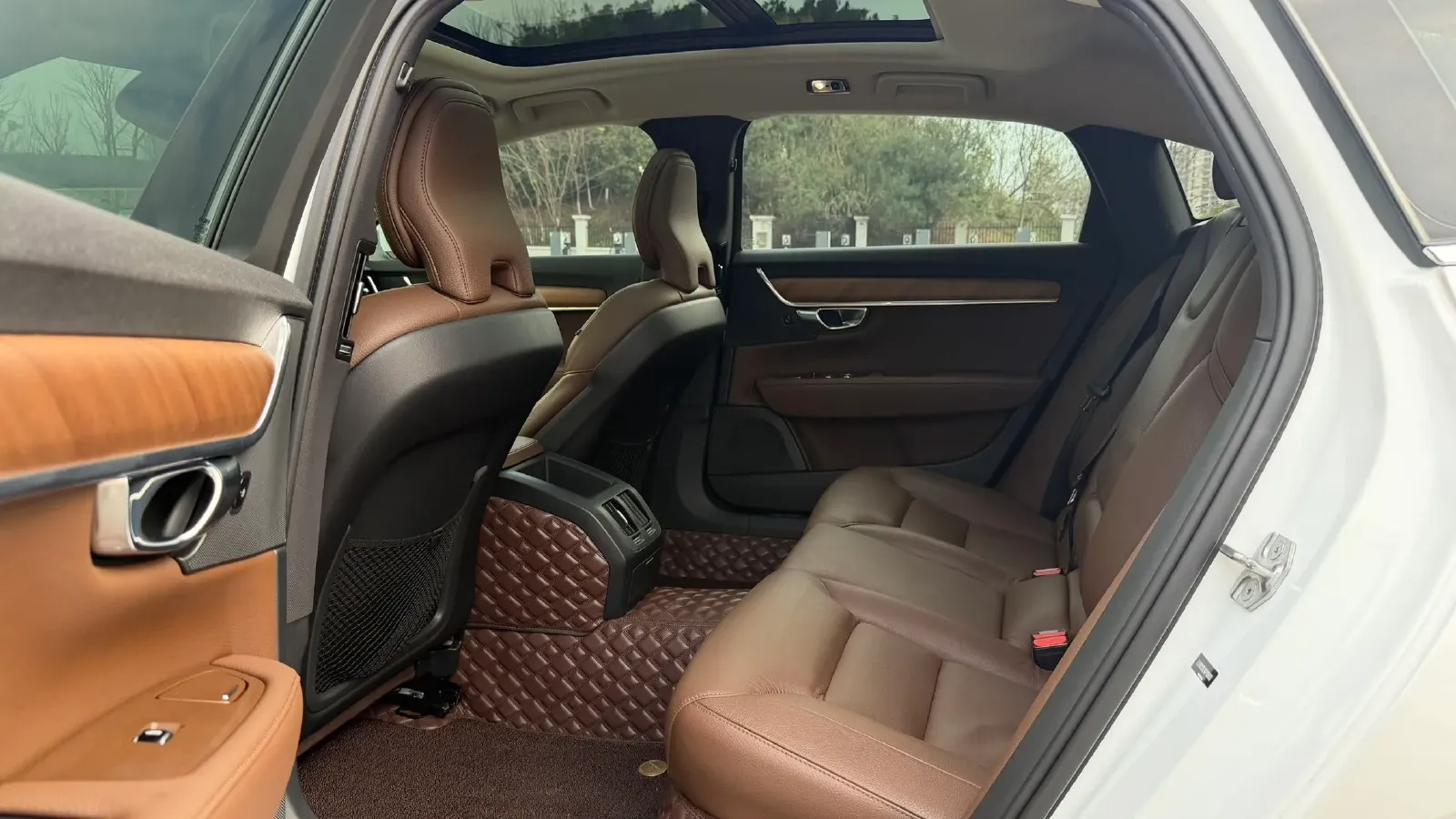 2020 Volvo S90 2.0T 254HP L4 8AT,autocango,china used car exporter,china ev exporter,chinese used car exporter,chinese used ev exporter