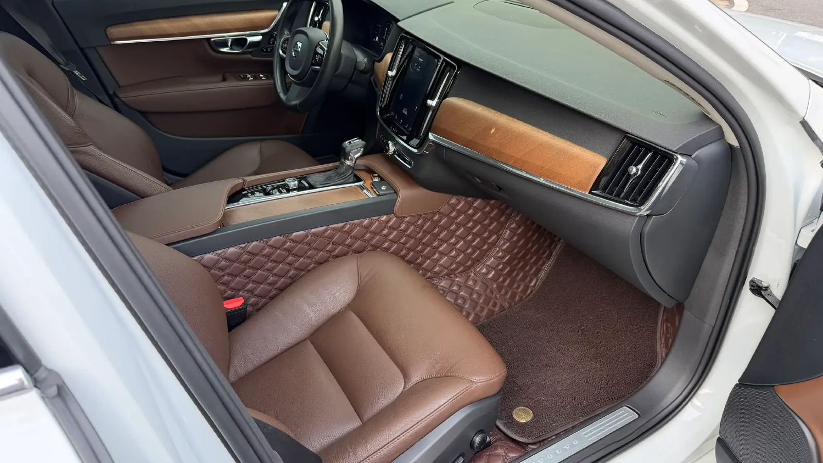 2020 Volvo S90 2.0T 254HP L4 8AT,autocango,china used car exporter,china ev exporter,chinese used car exporter,chinese used ev exporter