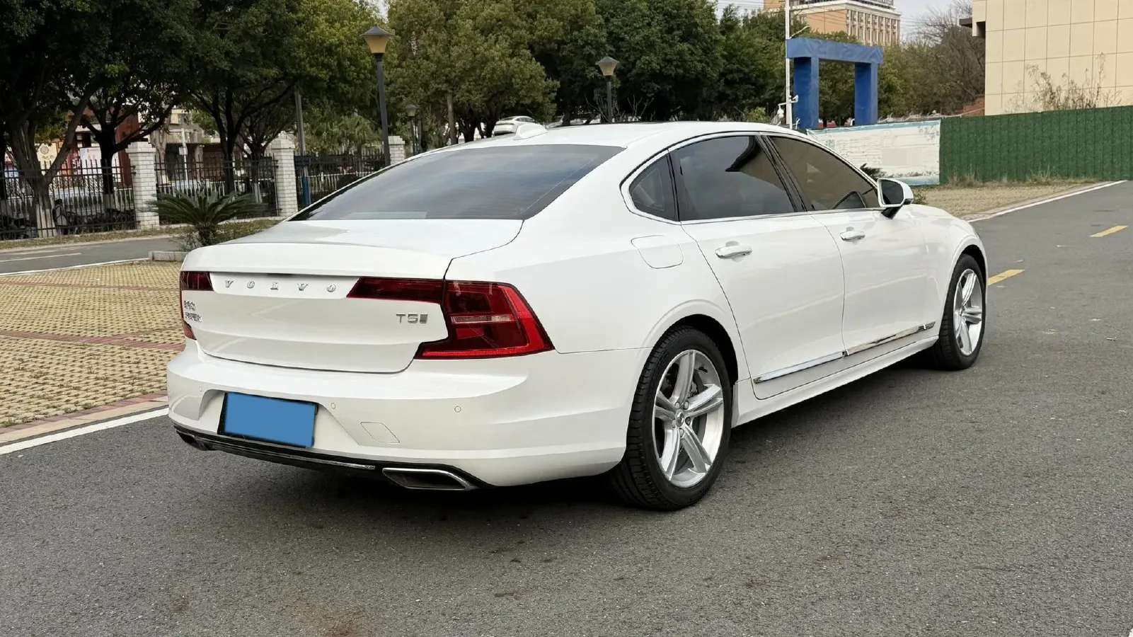 2020 Volvo S90 2.0T 254HP L4 8AT,autocango,china used car exporter,china ev exporter,chinese used car exporter,chinese used ev exporter