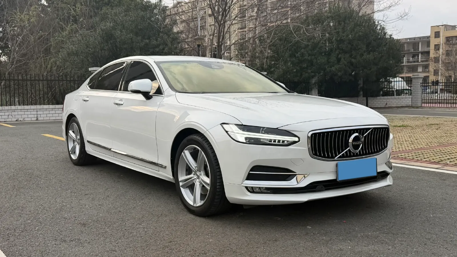 2020 Volvo S90 2.0T 254HP L4 8AT,autocango,china used car exporter,china ev exporter,chinese used car exporter,chinese used ev exporter