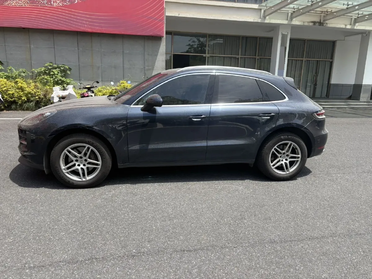 2018 Porsche Macan 2.0T 252HP L4 7DCT,autocango,china used car exporter,china ev exporter,chinese used car exporter,chinese used ev exporter