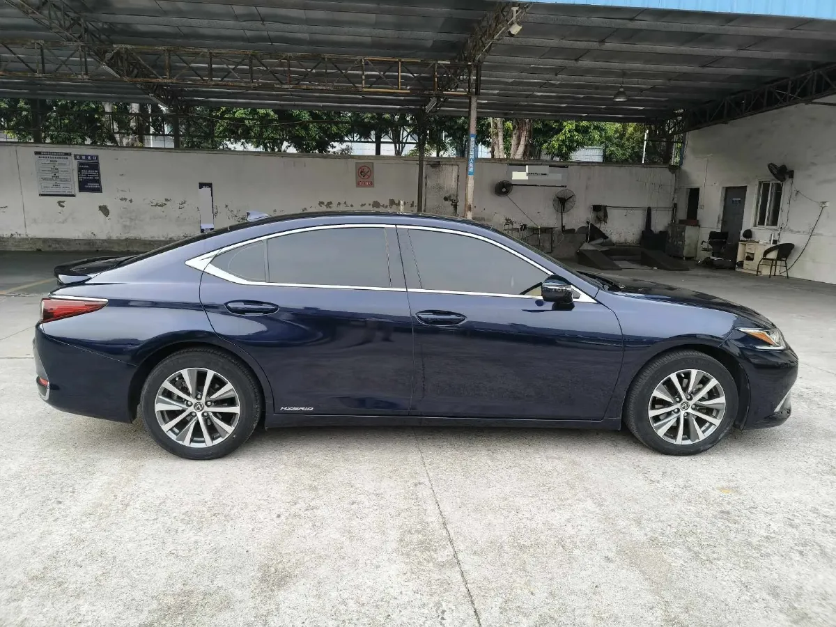2020 Lexus ES 2.5L 178HP L4 E-CVT Hybrid,autocango,china used car exporter,china ev exporter,chinese used car exporter,chinese used ev exporter