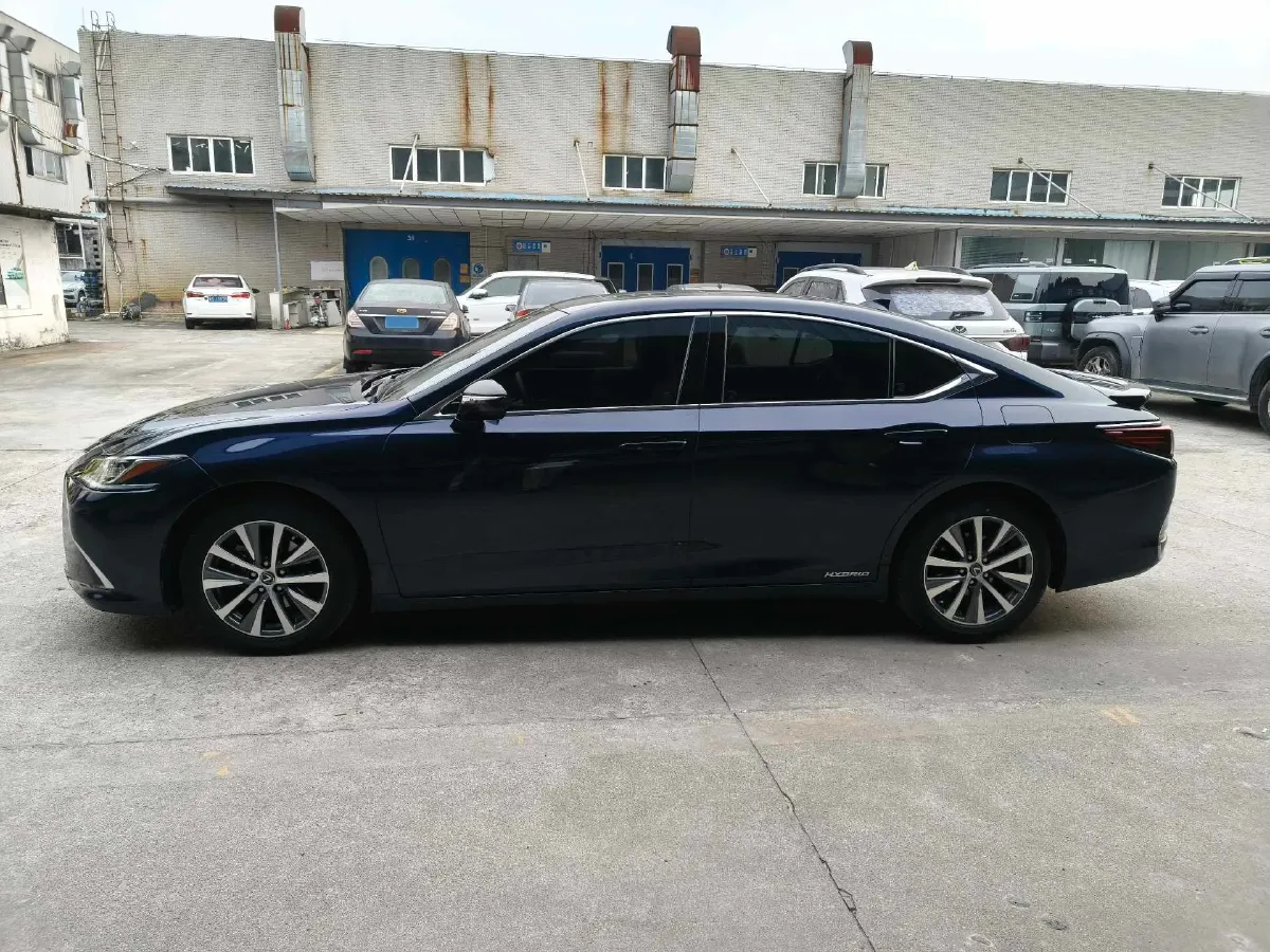 2020 Lexus ES 2.5L 178HP L4 E-CVT Hybrid,autocango,china used car exporter,china ev exporter,chinese used car exporter,chinese used ev exporter