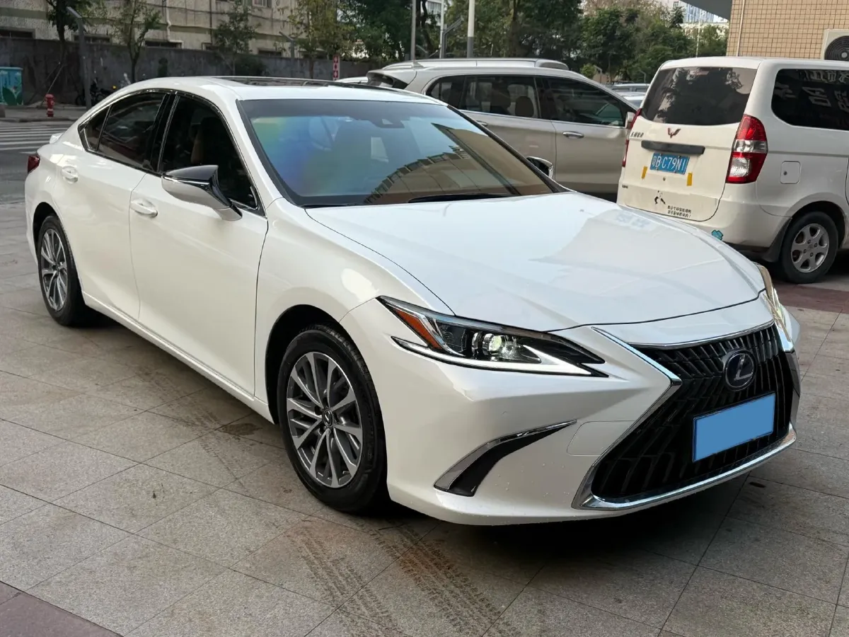 2021 Lexus ES 2.5L 178HP L4 E-CVT Hybrid,autocango,china used car exporter,china ev exporter,chinese used car exporter,chinese used ev exporter
