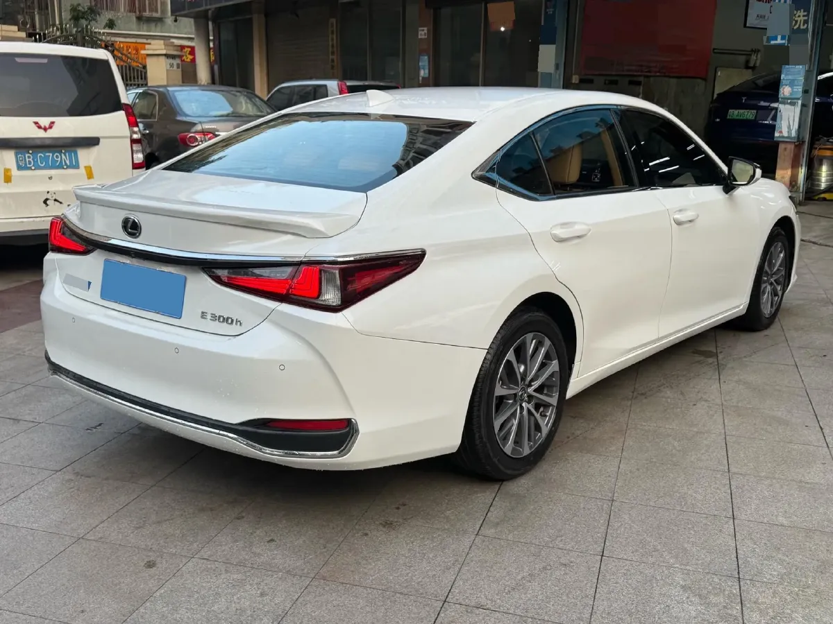 2021 Lexus ES 2.5L 178HP L4 E-CVT Hybrid,autocango,china used car exporter,china ev exporter,chinese used car exporter,chinese used ev exporter