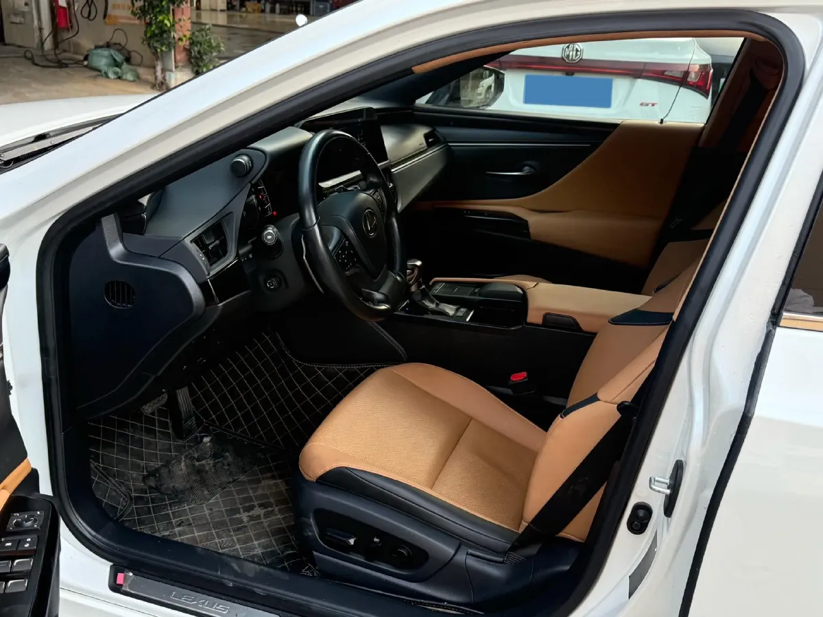 2021 Lexus ES 2.5L 178HP L4 E-CVT Hybrid,autocango,china used car exporter,china ev exporter,chinese used car exporter,chinese used ev exporter