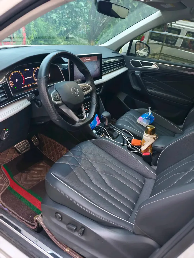 2024 Volkswagen Tiguan L 2.0T 186HP L4 7DCT,autocango,china used car exporter,china ev exporter,chinese used car exporter,chinese used ev exporter