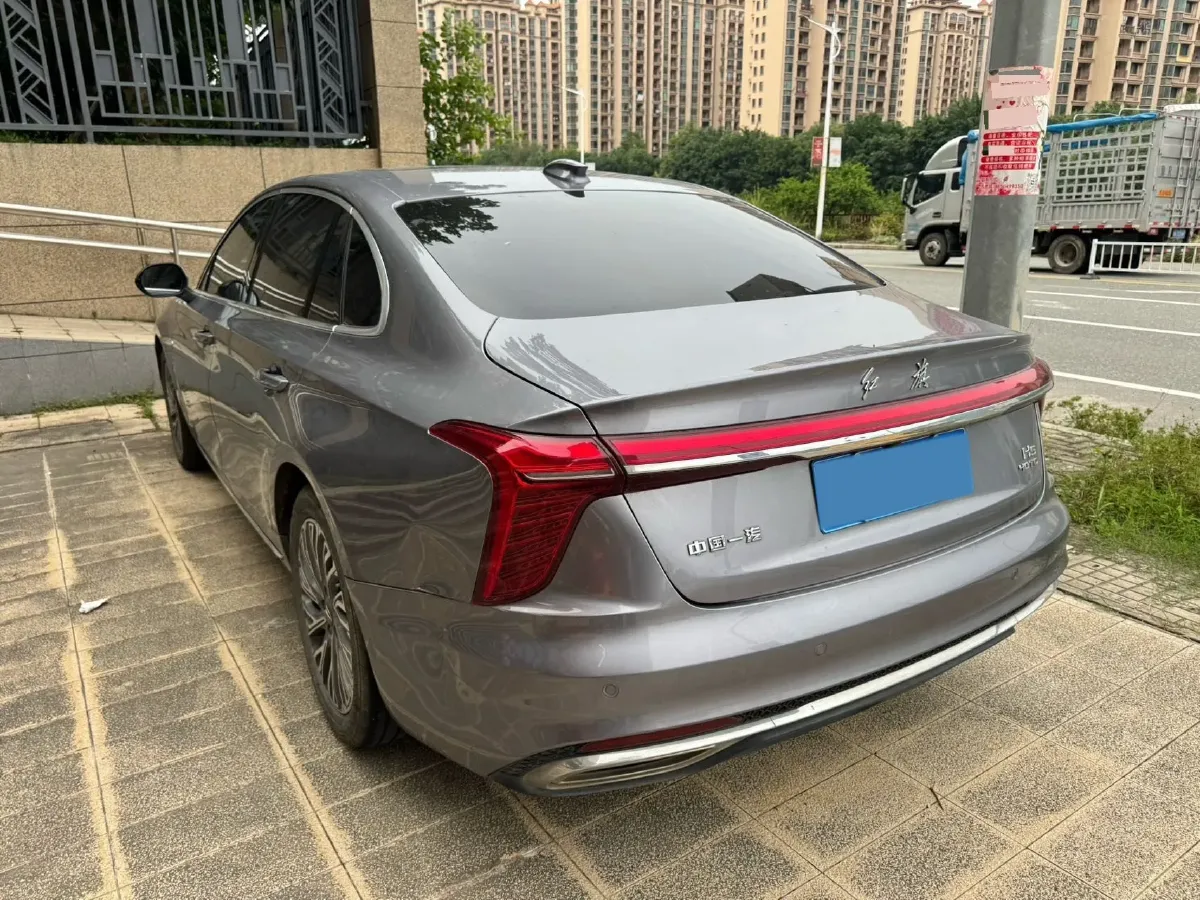 2023 HongQi H5 2.0T 224HP L4 8AT,autocango,china used car exporter,china ev exporter,chinese used car exporter,chinese used ev exporter