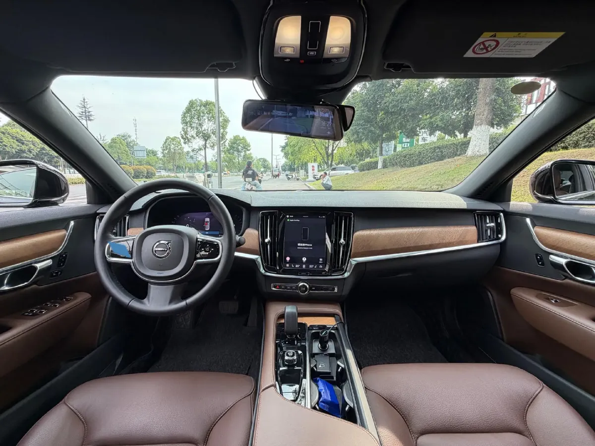 2024 Volvo S90 2.0T 250HP L4 8AT,autocango,china used car exporter,china ev exporter,chinese used car exporter,chinese used ev exporter