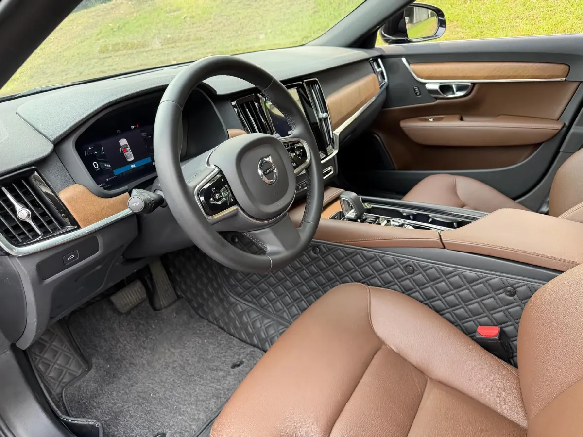 2024 Volvo S90 2.0T 250HP L4 8AT,autocango,china used car exporter,china ev exporter,chinese used car exporter,chinese used ev exporter