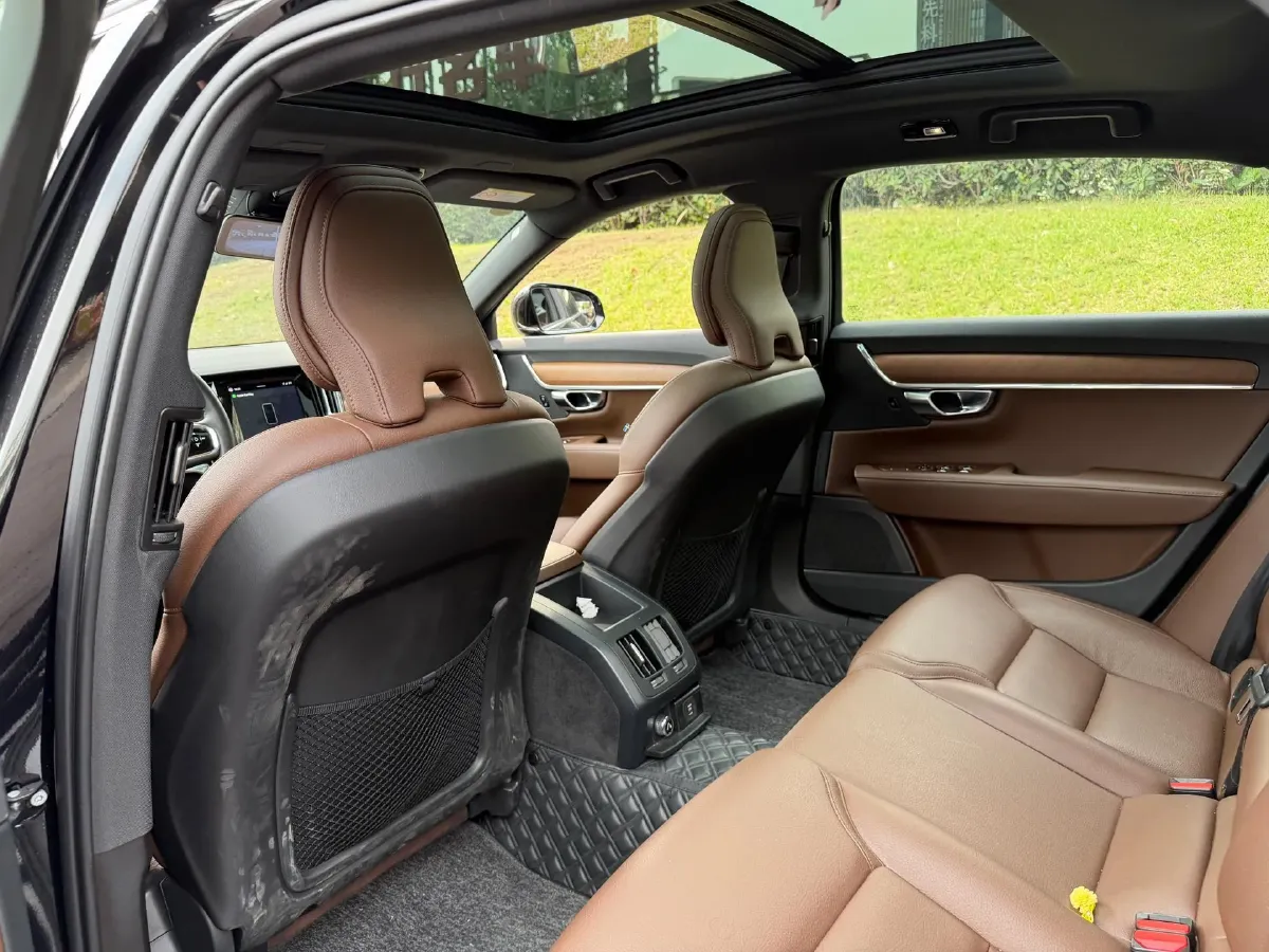 2024 Volvo S90 2.0T 250HP L4 8AT,autocango,china used car exporter,china ev exporter,chinese used car exporter,chinese used ev exporter