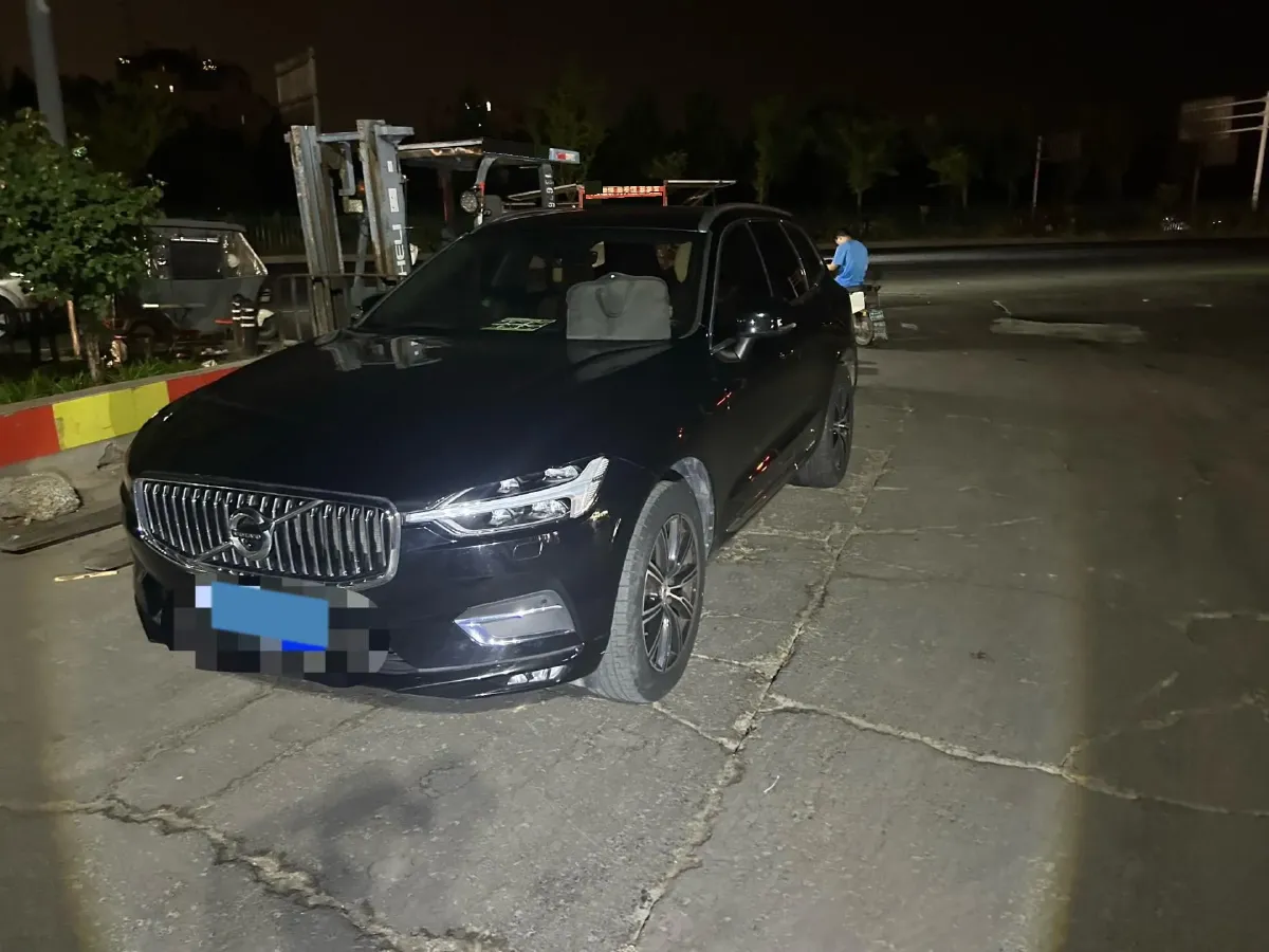 2020 Volvo XC60 2.0T 254HP L4 8AT,autocango,china used car exporter,china ev exporter,chinese used car exporter,chinese used ev exporter