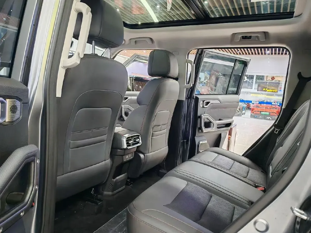 2024 Jetour ShanHai TravellerC-DM 1.5T 156HP L4 3DHT PHEV 26.7KWH,autocango,china used car exporter,china ev exporter,chinese used car exporter,chinese used ev exporter