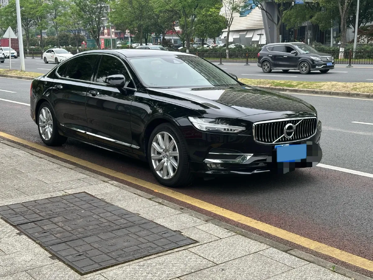 2020 Volvo S90 2.0T 254HP L4 8AT,autocango,china used car exporter,china ev exporter,chinese used car exporter,chinese used ev exporter