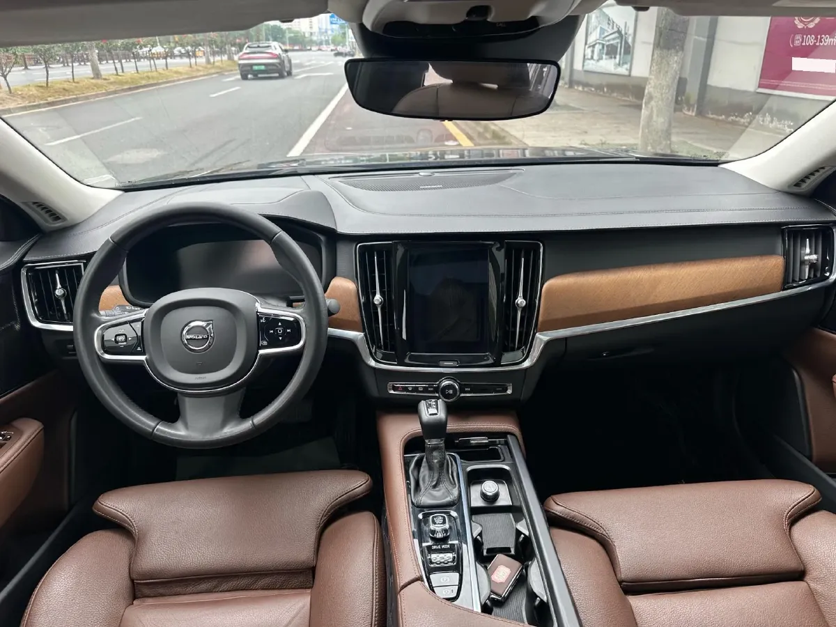 2020 Volvo S90 2.0T 254HP L4 8AT,autocango,china used car exporter,china ev exporter,chinese used car exporter,chinese used ev exporter
