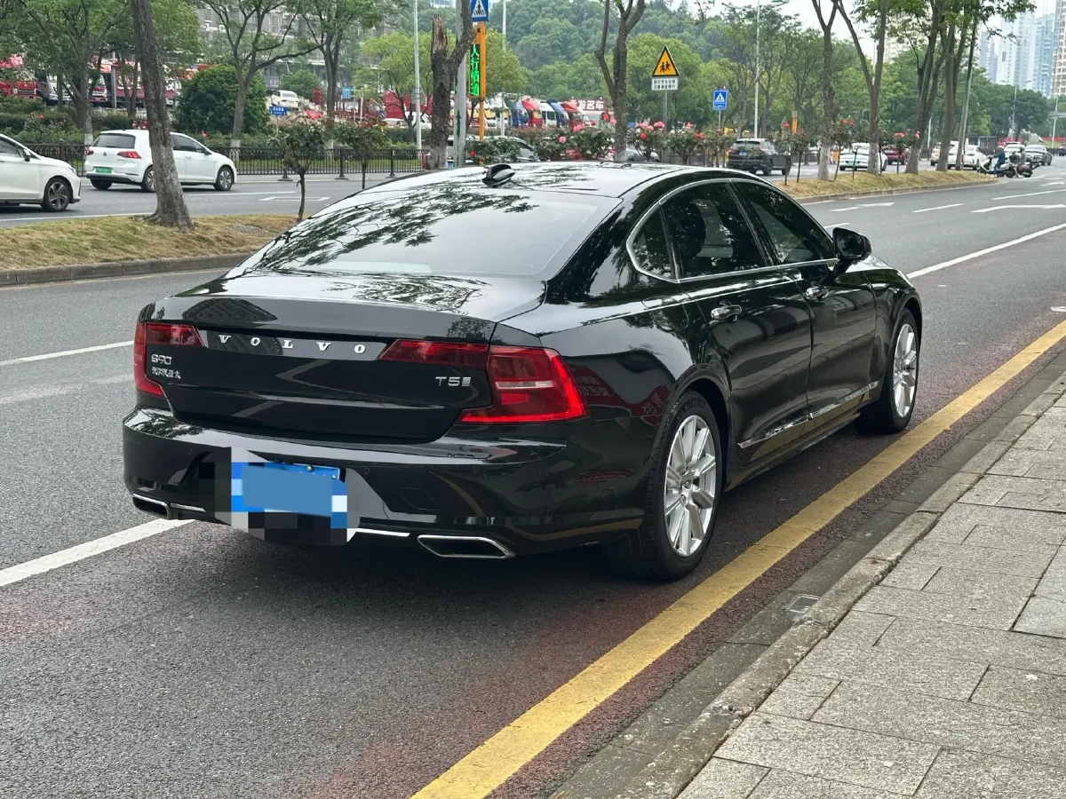 2020 Volvo S90 2.0T 254HP L4 8AT,autocango,china used car exporter,china ev exporter,chinese used car exporter,chinese used ev exporter