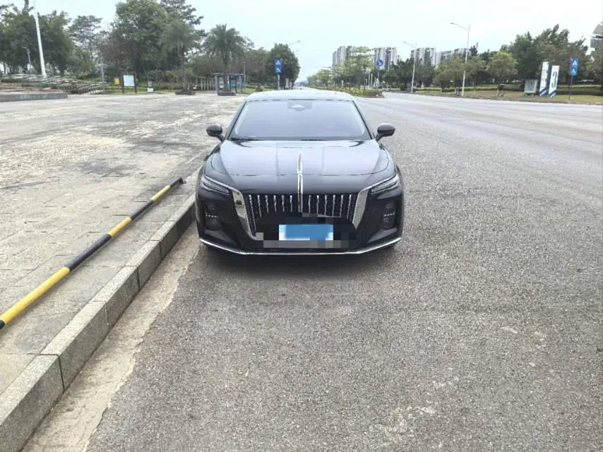 2023 HongQi H5 2.0T 224HP L4 8AT,autocango,china used car exporter,china ev exporter,chinese used car exporter,chinese used ev exporter