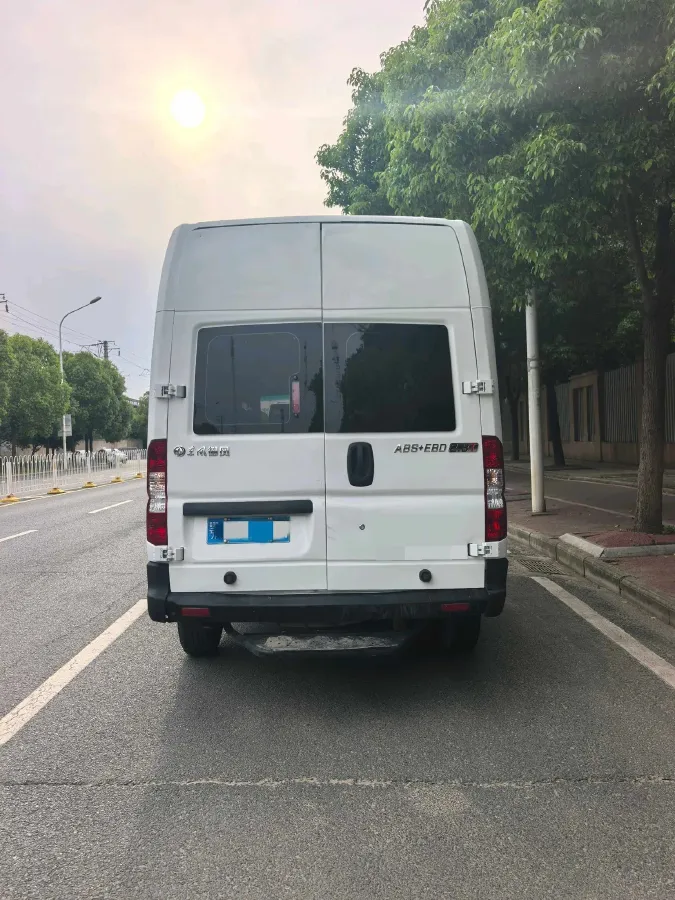 2020 DongFeng DFAC YuFeng 2.3T 110HP L4 6MT,autocango,china used car exporter,china ev exporter,chinese used car exporter,chinese used ev exporter