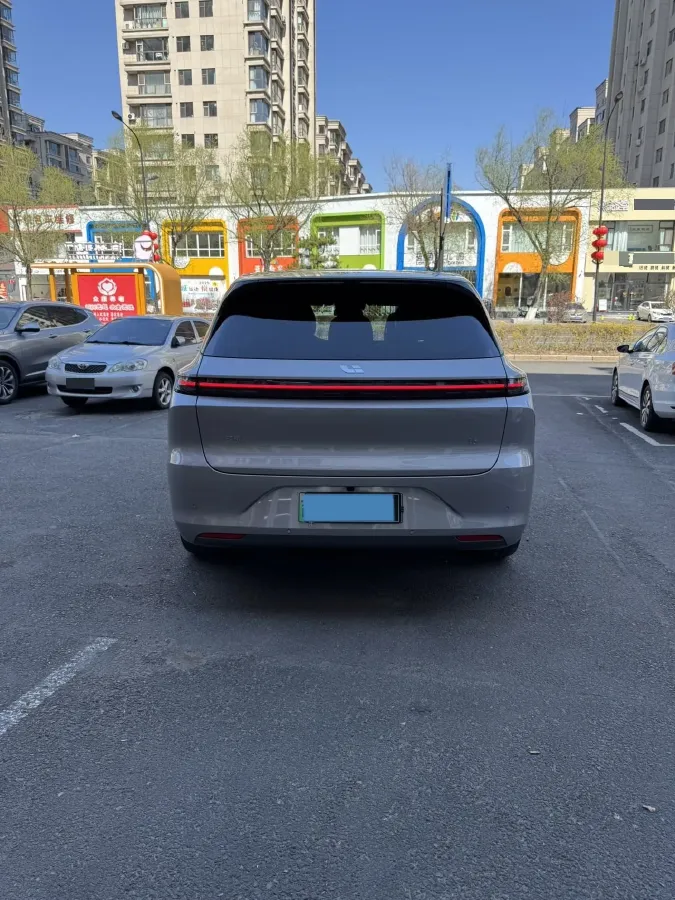 2024 Li L6 Range Extended 154HP L4 REEV 36.8KWH,autocango,china used car exporter,china ev exporter,chinese used car exporter,chinese used ev exporter