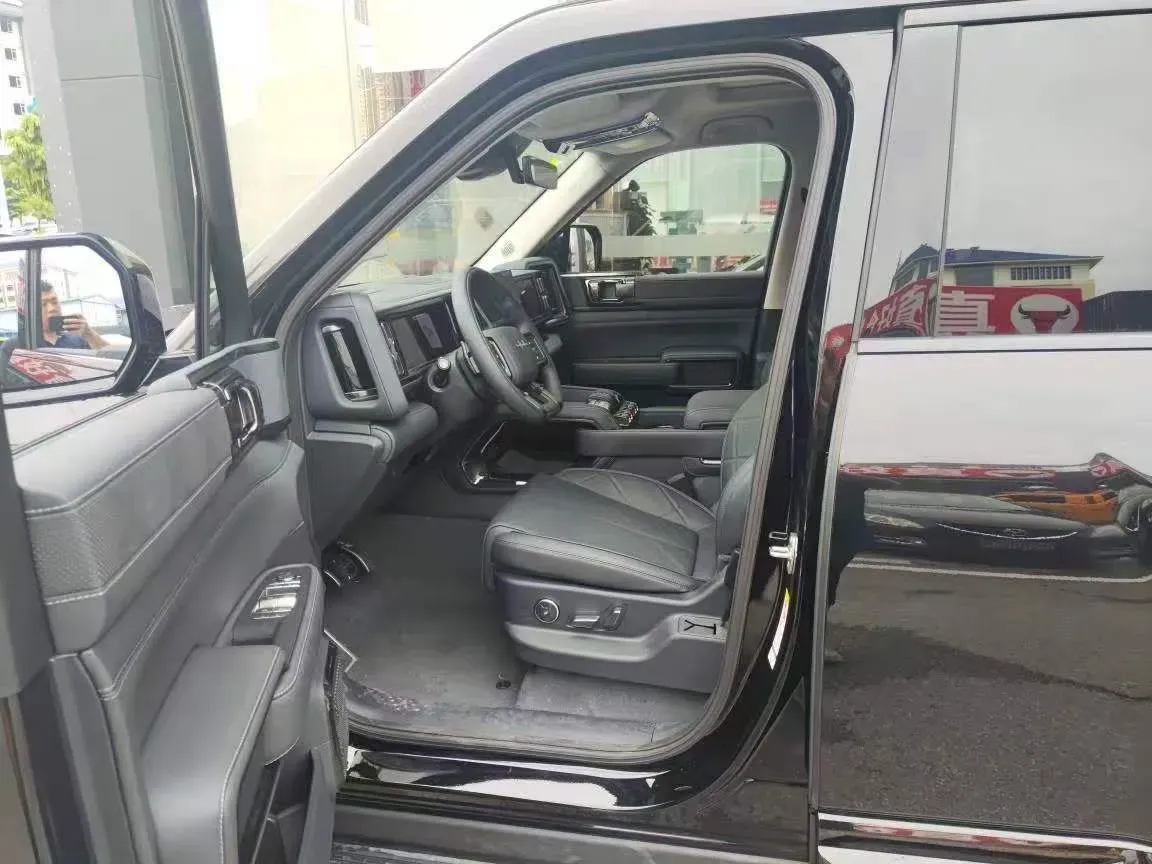 2023 FangChengBao Bao 5 1.5T 194HP L4 E-CVT PHEV 31.8KWH,autocango,china used car exporter,china ev exporter,chinese used car exporter,chinese used ev exporter