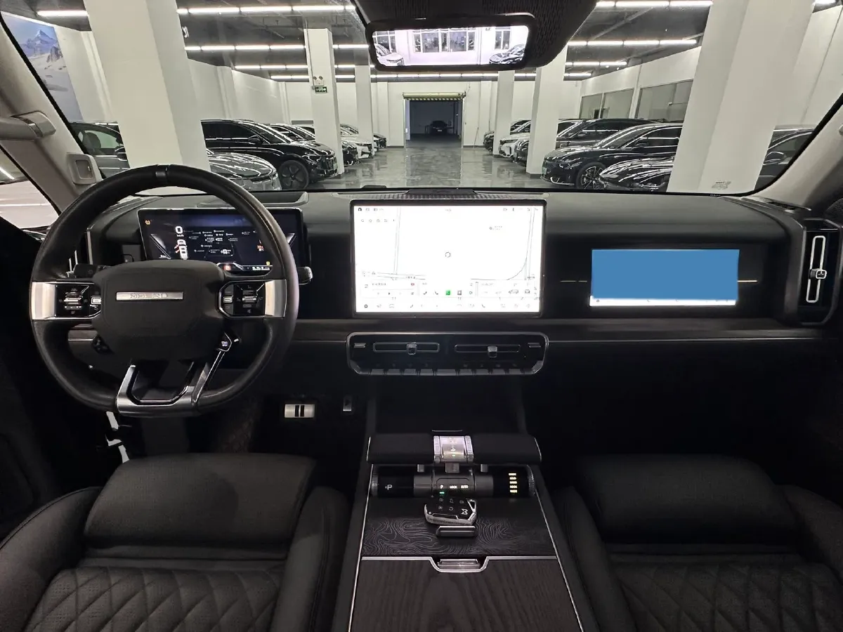 2023 M Hero 917 REEV 197HP 2AT REEV 65.8KWH,autocango,china used car exporter,china ev exporter,chinese used car exporter,chinese used ev exporter