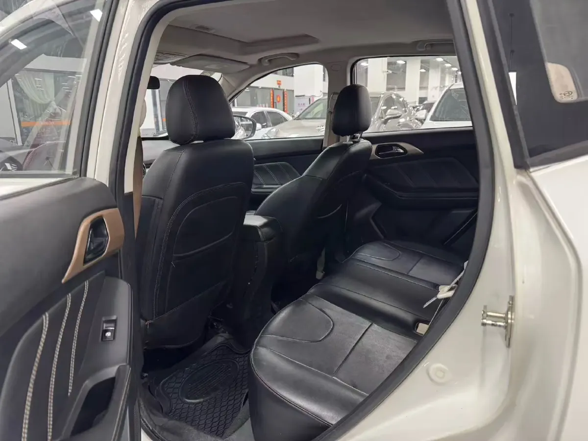 2016 BAIC ChangHe Q35 1.5L 116HP L4 4AT,autocango,china used car exporter,china ev exporter,chinese used car exporter,chinese used ev exporter