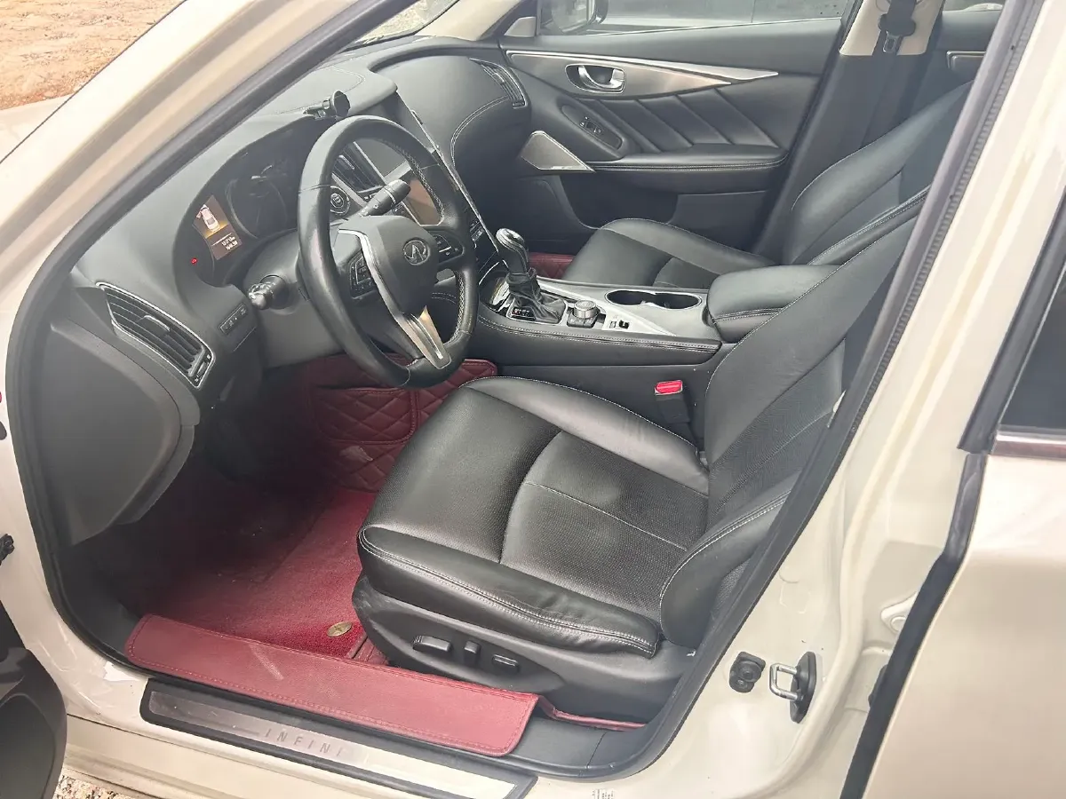 2018 Jeep Grand Commander 2.0T 265HP L4 9AT,autocango,china used car exporter,china ev exporter,chinese used car exporter,chinese used ev exporter