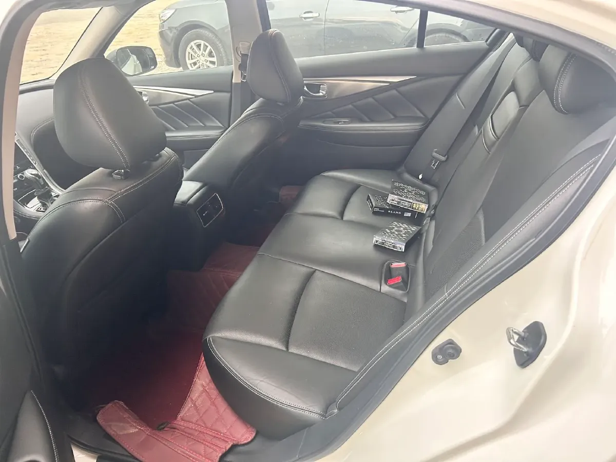 2018 Jeep Grand Commander 2.0T 265HP L4 9AT,autocango,china used car exporter,china ev exporter,chinese used car exporter,chinese used ev exporter
