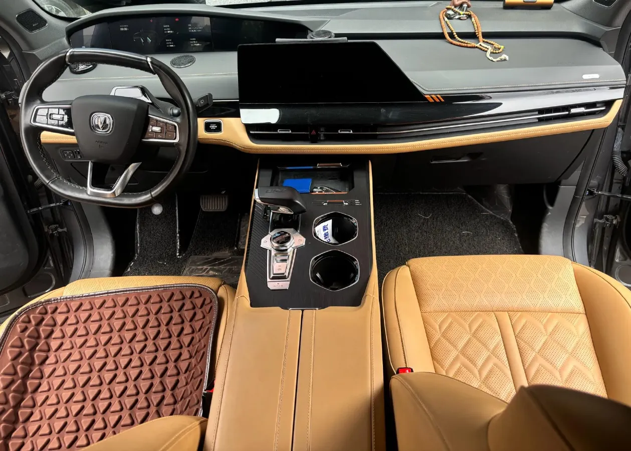 2021 ChangAn UNI-K 2.0T 233HP L4 8AT,autocango,china used car exporter,china ev exporter,chinese used car exporter,chinese used ev exporter