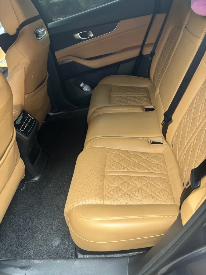 2021 ChangAn UNI-K 2.0T 233HP L4 8AT,autocango,china used car exporter,china ev exporter,chinese used car exporter,chinese used ev exporter