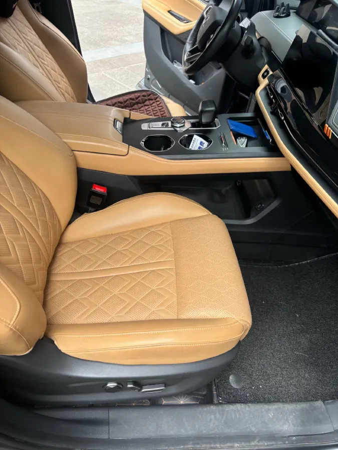 2021 ChangAn UNI-K 2.0T 233HP L4 8AT,autocango,china used car exporter,china ev exporter,chinese used car exporter,chinese used ev exporter
