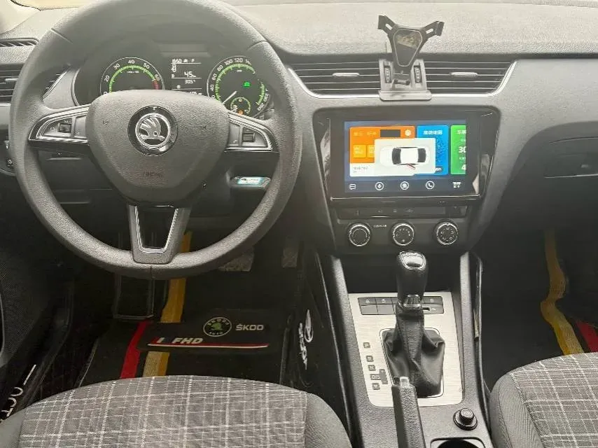 2020 Skoda Octavia 1.2T 116HP L4 7DCT,autocango,china used car exporter,china ev exporter,chinese used car exporter,chinese used ev exporter