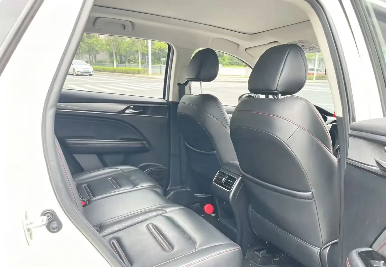 2022 GAC Trumpchi GS4 Plus 2.0T 252HP L4 6AT,autocango,china used car exporter,china ev exporter,chinese used car exporter,chinese used ev exporter
