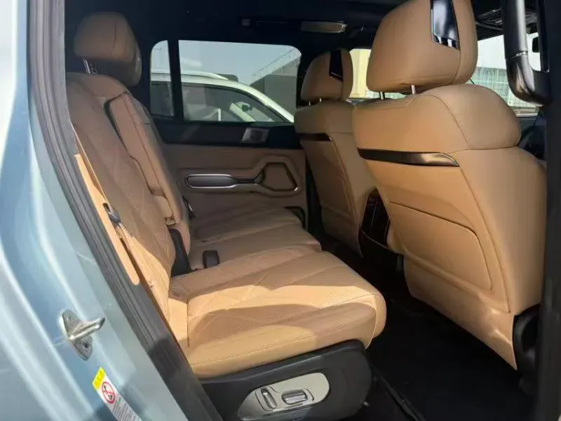 2025 FangChengBao Bao 8 2.0T 245HP L4 E-CVT PHEV 36.8KWH,autocango,china used car exporter,china ev exporter,chinese used car exporter,chinese used ev exporter