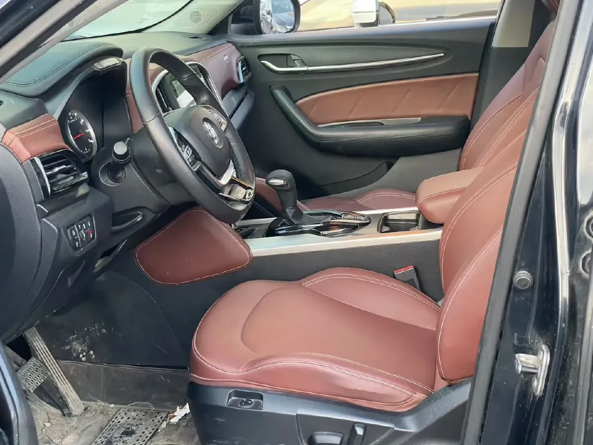 2018 Brilliance Auto V6 1.5T 150HP L4 7DCT,autocango,china used car exporter,china ev exporter,chinese used car exporter,chinese used ev exporter