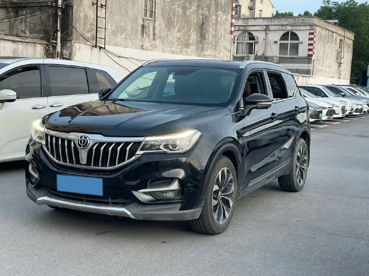 2018 Brilliance Auto V6 1.5T 150HP L4 7DCT,autocango,china used car exporter,china ev exporter,chinese used car exporter,chinese used ev exporter