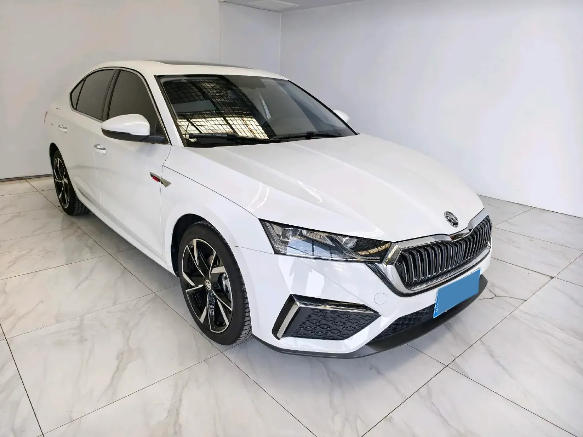 2023 Skoda Octavia 1.4T 150HP L4 7DCT,autocango,china used car exporter,china ev exporter,chinese used car exporter,chinese used ev exporter