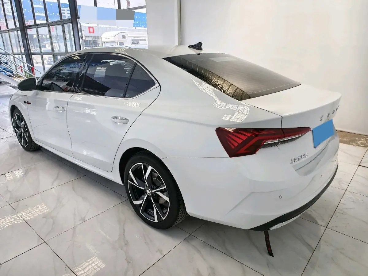 2023 Skoda Octavia 1.4T 150HP L4 7DCT,autocango,china used car exporter,china ev exporter,chinese used car exporter,chinese used ev exporter